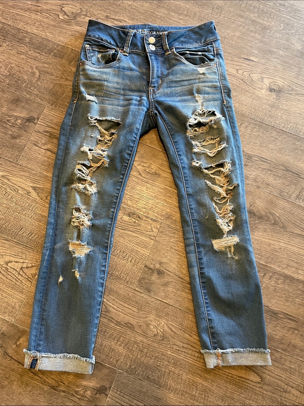 American Eagle Outfitters Blue Distressed Cropped Artis Jeans